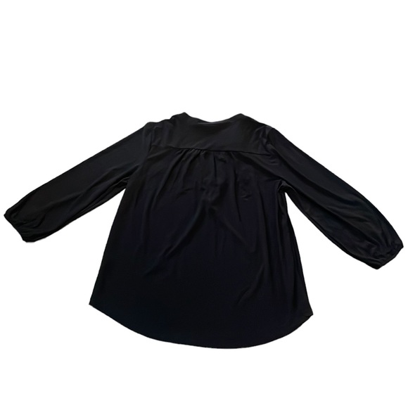 Two By Vince Camuto - Women’s Long Sleeve Top - Picture 4 of 6